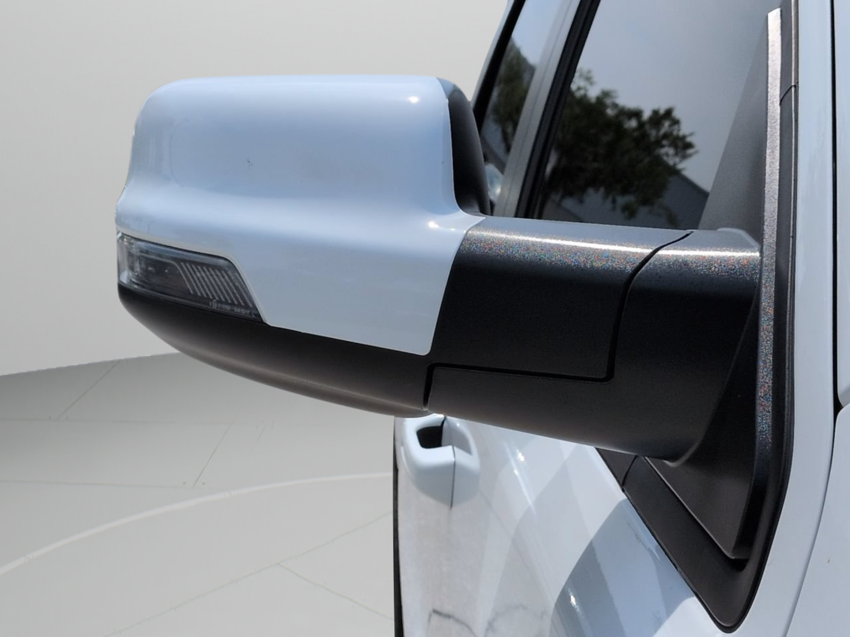 Used 2023 RAM 1500 Laramie RWD image 14