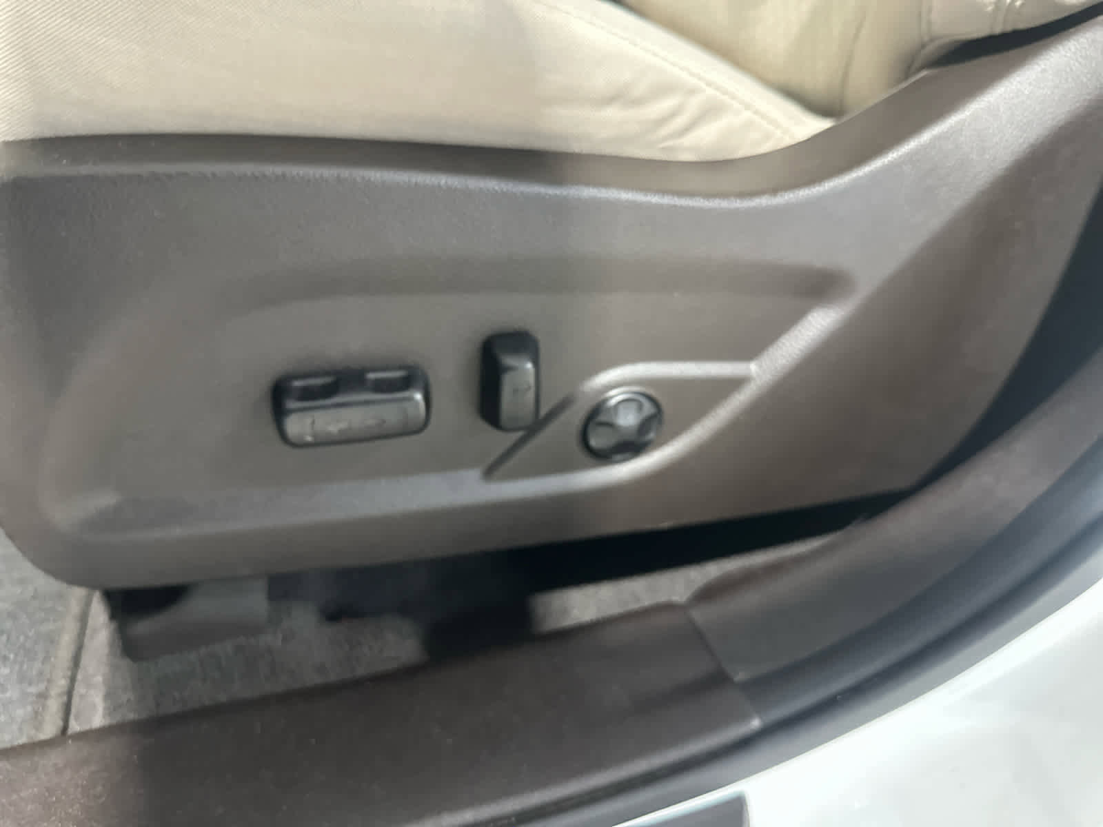 Used 2017 Hyundai Santa Fe Sport FWD image 17