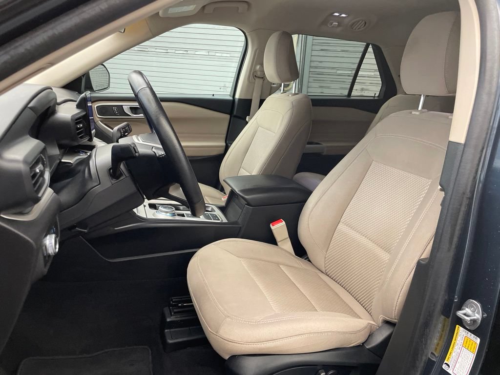 Used 2023 Ford Explorer XLT RWD image 20