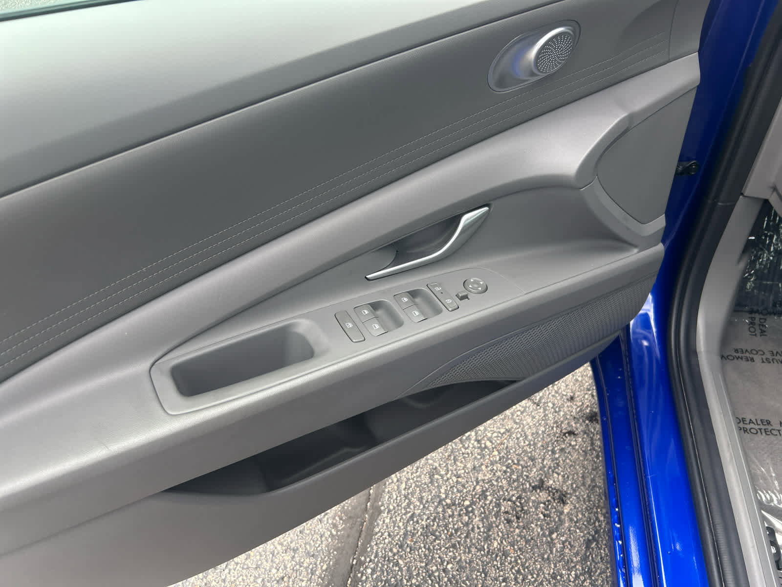 Used 2024 Hyundai Elantra SE image 10