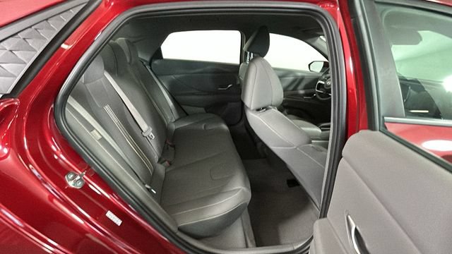 Certified 2024 Hyundai Elantra SEL FWD image 29