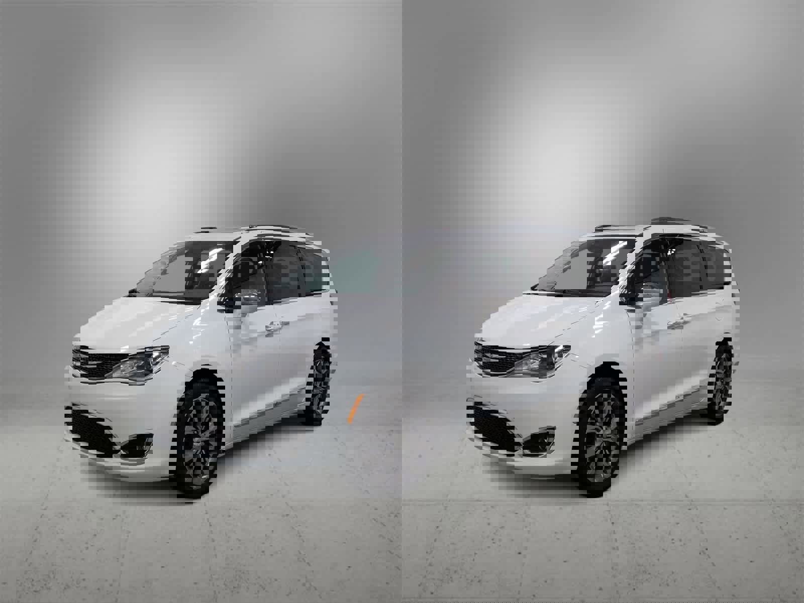 Certified 2020 Chrysler Pacifica Limited image 4