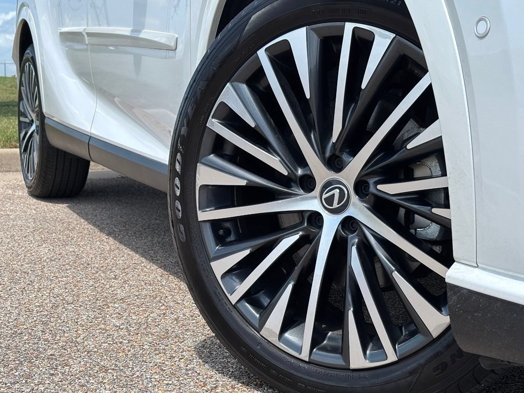 Used 2024 Lexus RX 350 Premium Plus w/ Convenience Package FWD image 2