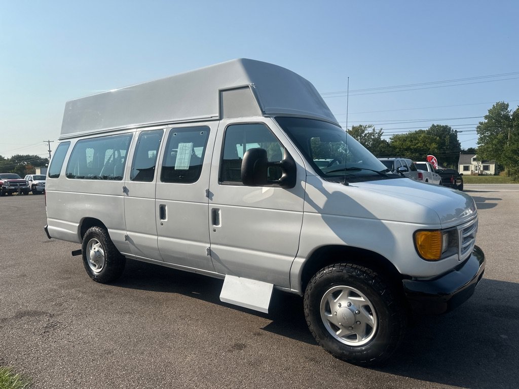 Used 2007 Ford E-250 and Econoline 250 Extended RWD image 4