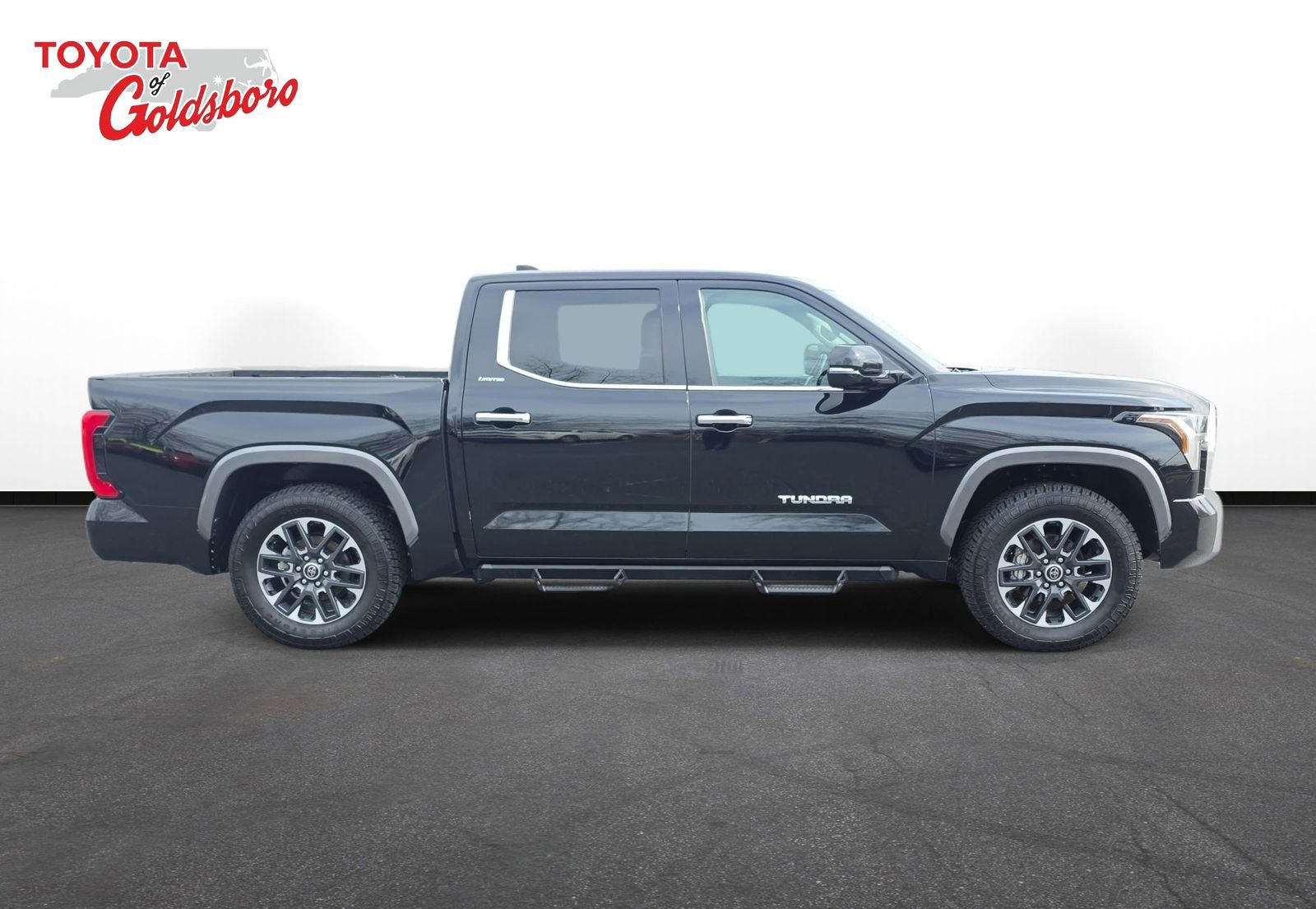 Used 2023 Toyota Tundra Limited image 4