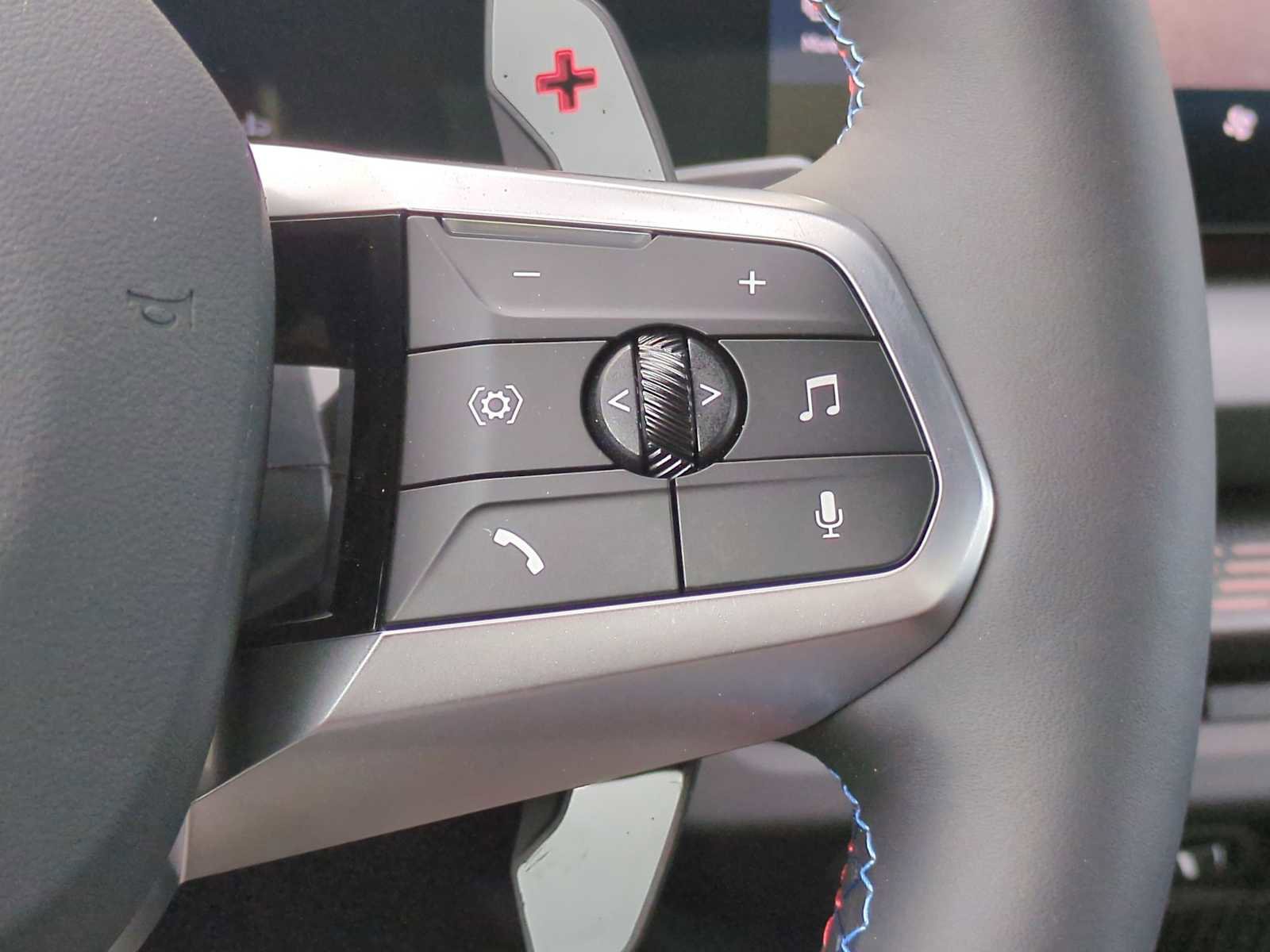 Used 2025 BMW M235i xDrive w/ Technology Package image 45