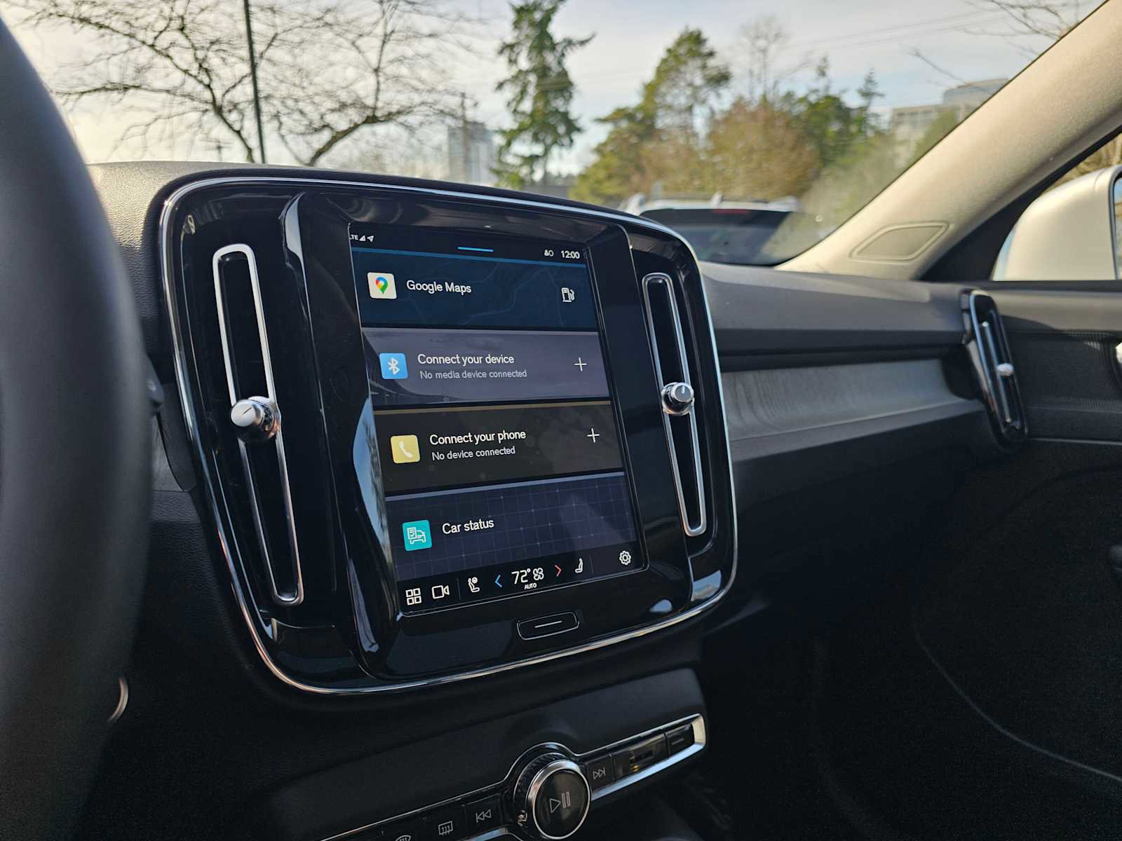 Used 2023 Volvo XC40 B4 Plus w/ Protection Package Premier image 29