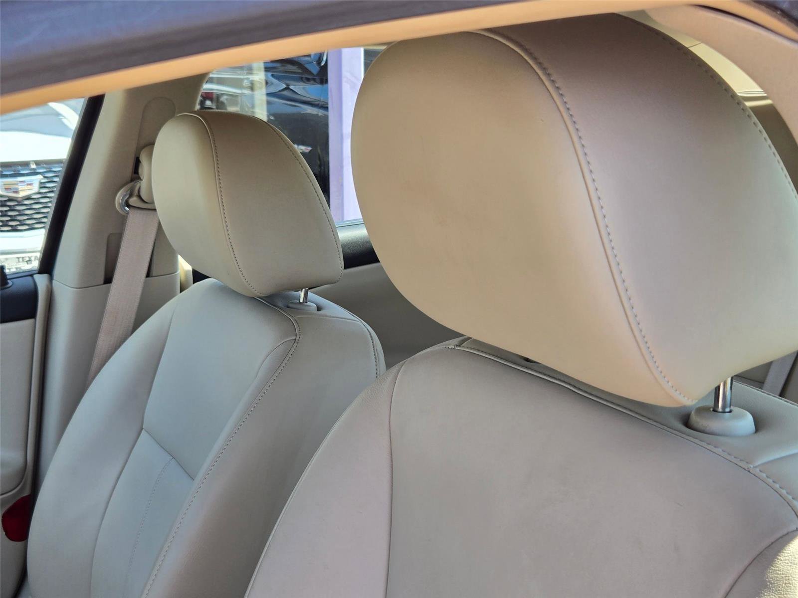 Used 2011 Chevrolet Impala LT w/ Luxury Edition Package FWD image 12