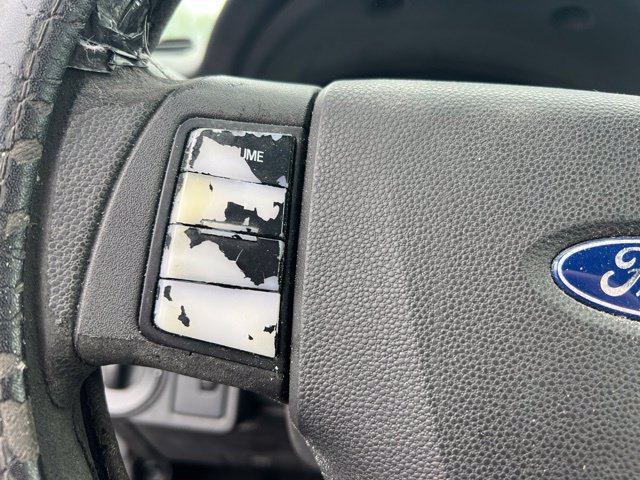 Used 2010 Ford Focus SE FWD image 14