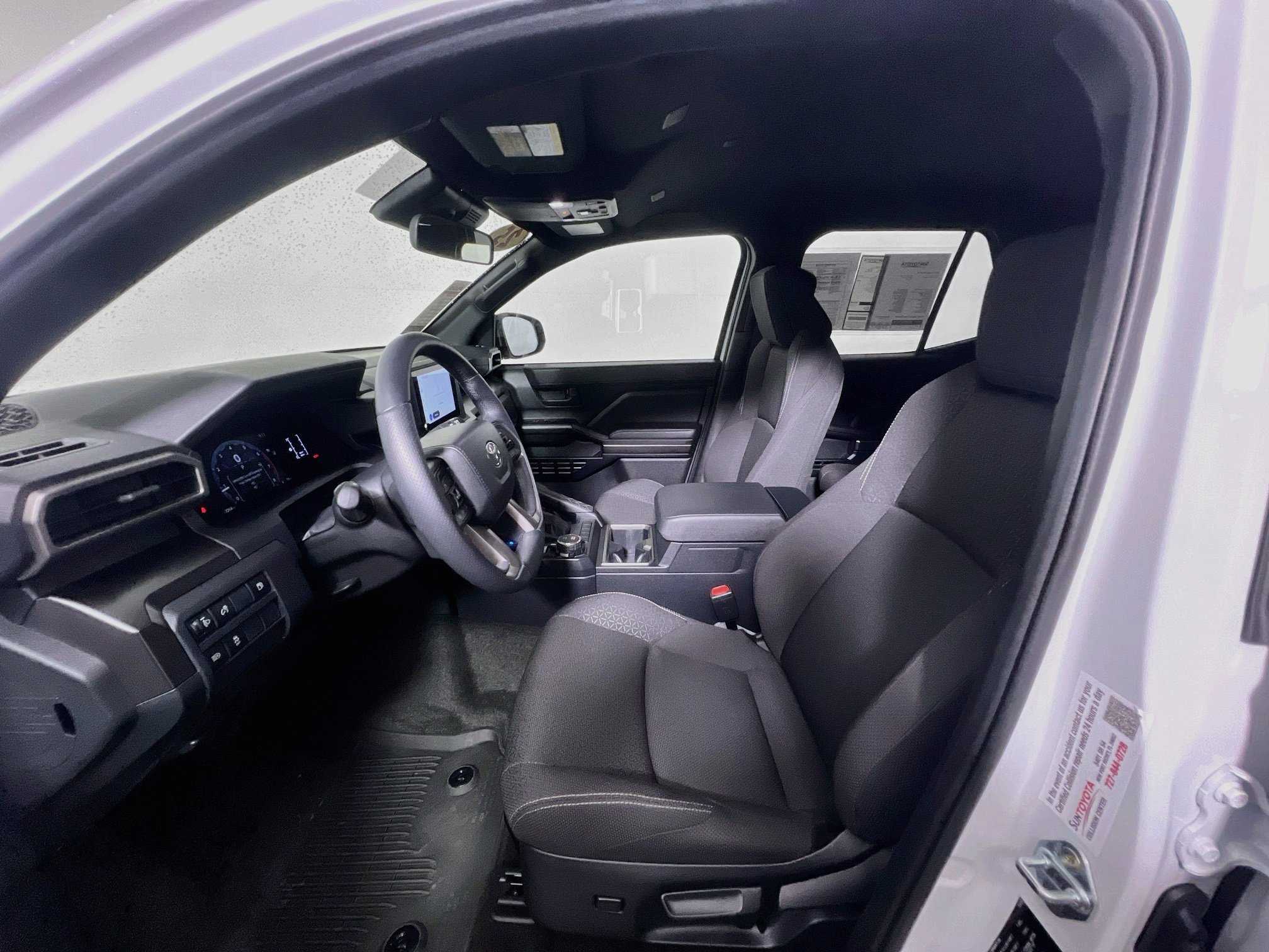 Used 2025 Toyota 4Runner SR5 AWD/4WD image 14