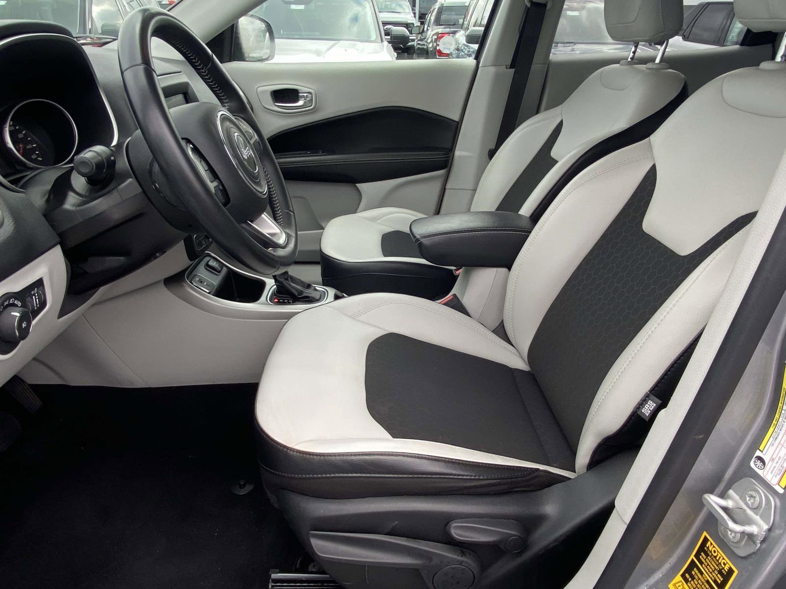 Used 2019 Jeep Compass Latitude image 13