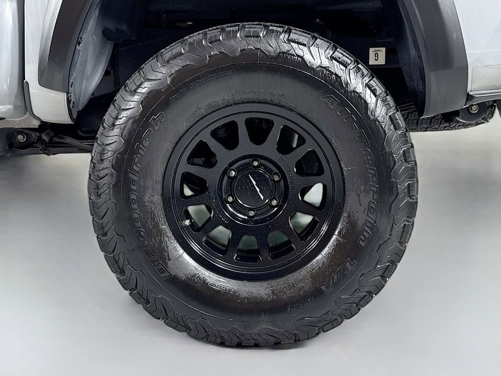 Used 2019 Toyota Tacoma TRD Off-Road w/ Technology Package image 11