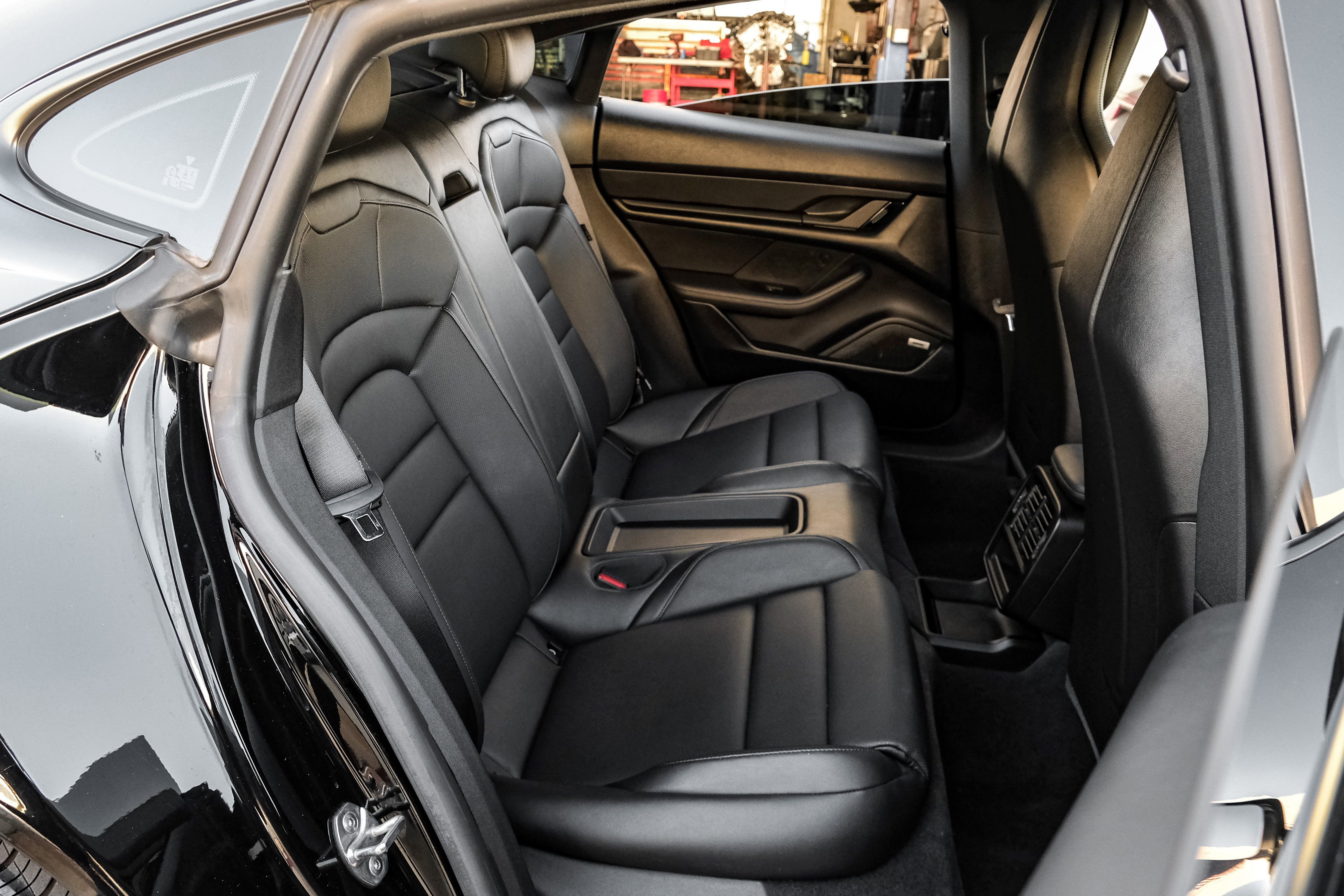 Used 2021 Porsche Taycan image 32