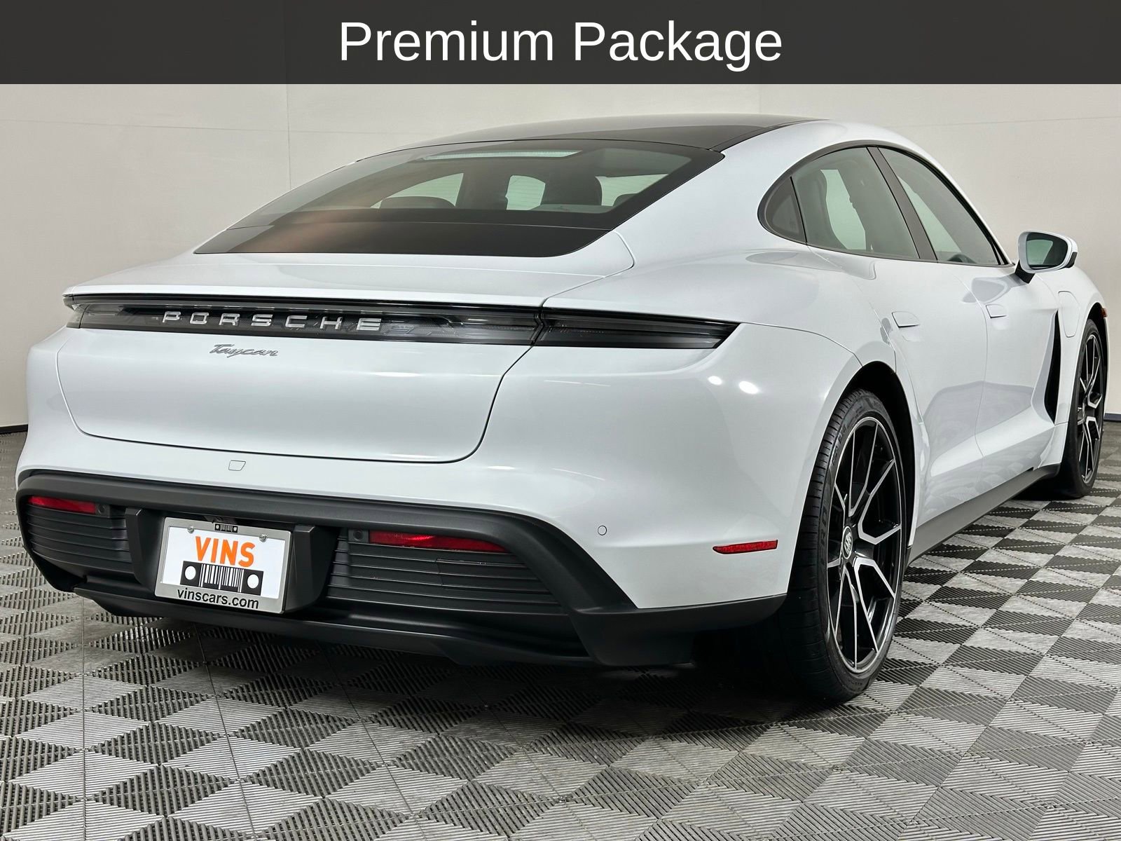 Used 2023 Porsche Taycan w/ Premium Package image 4