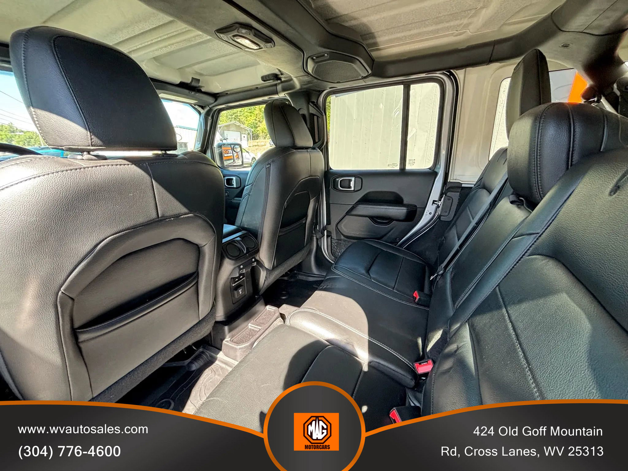 Used 2018 Jeep Wrangler Unlimited Sahara w/ Dual Top Group image 12