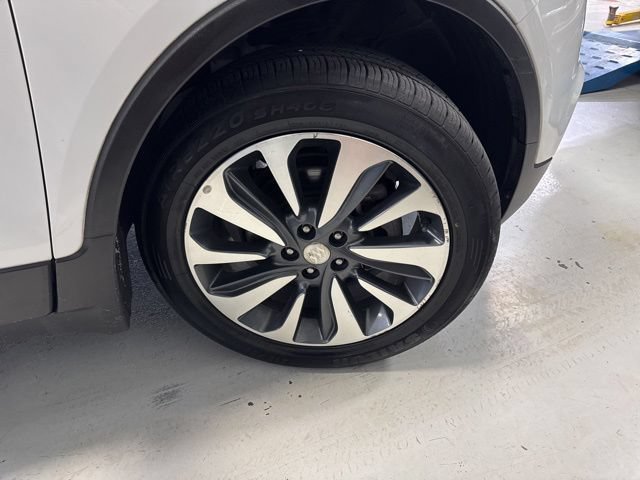 Used 2020 Buick Encore Essence AWD/4WD image 41