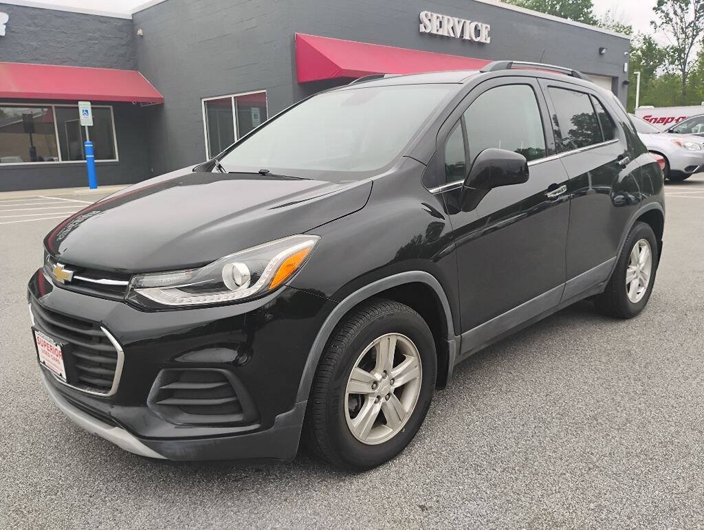 Used 2017 Chevrolet Trax LT w/ LT Convenience Package FWD image 3