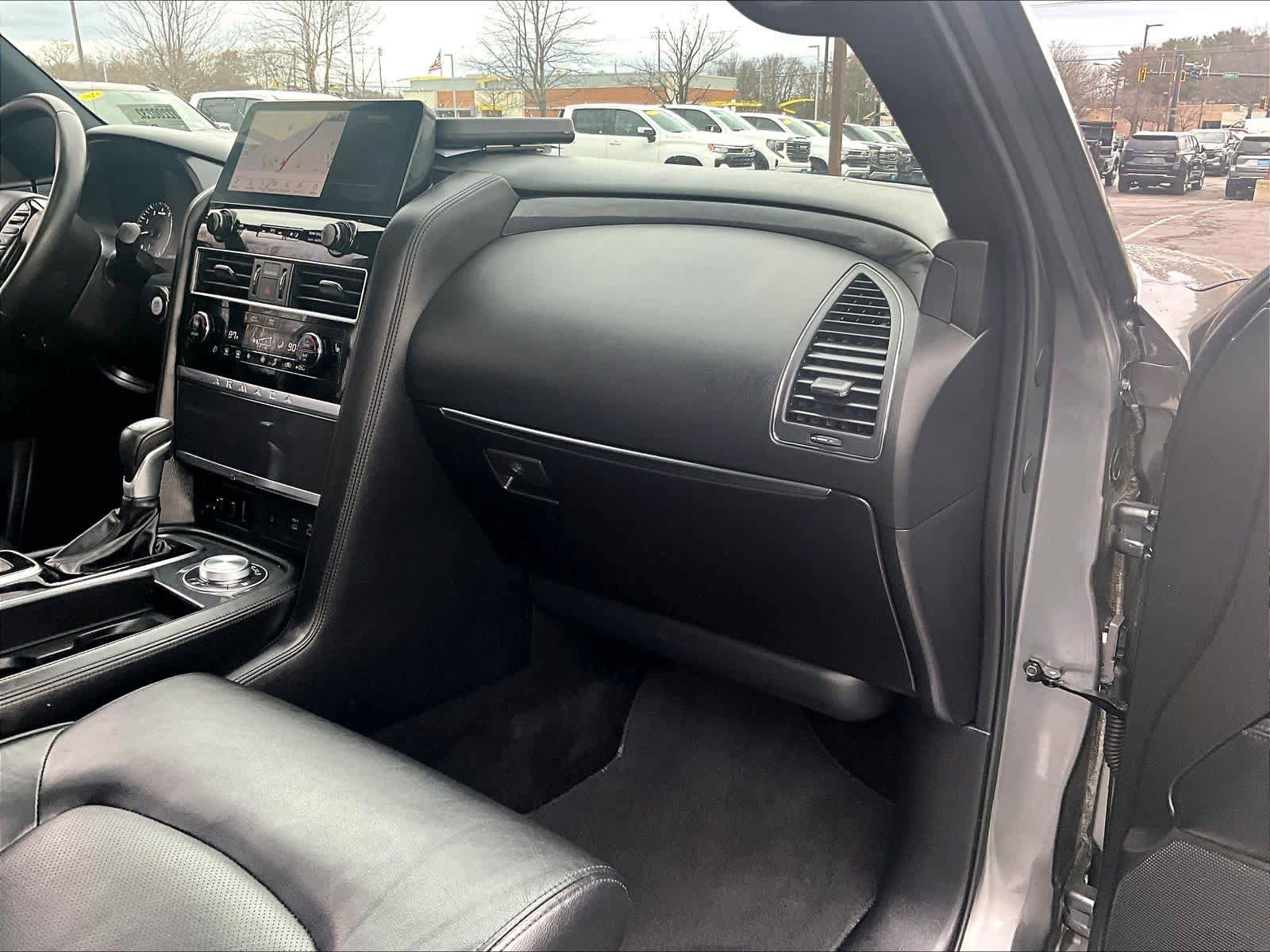 Used 2022 Nissan Armada SL w/ Midnight Edition Package image 13