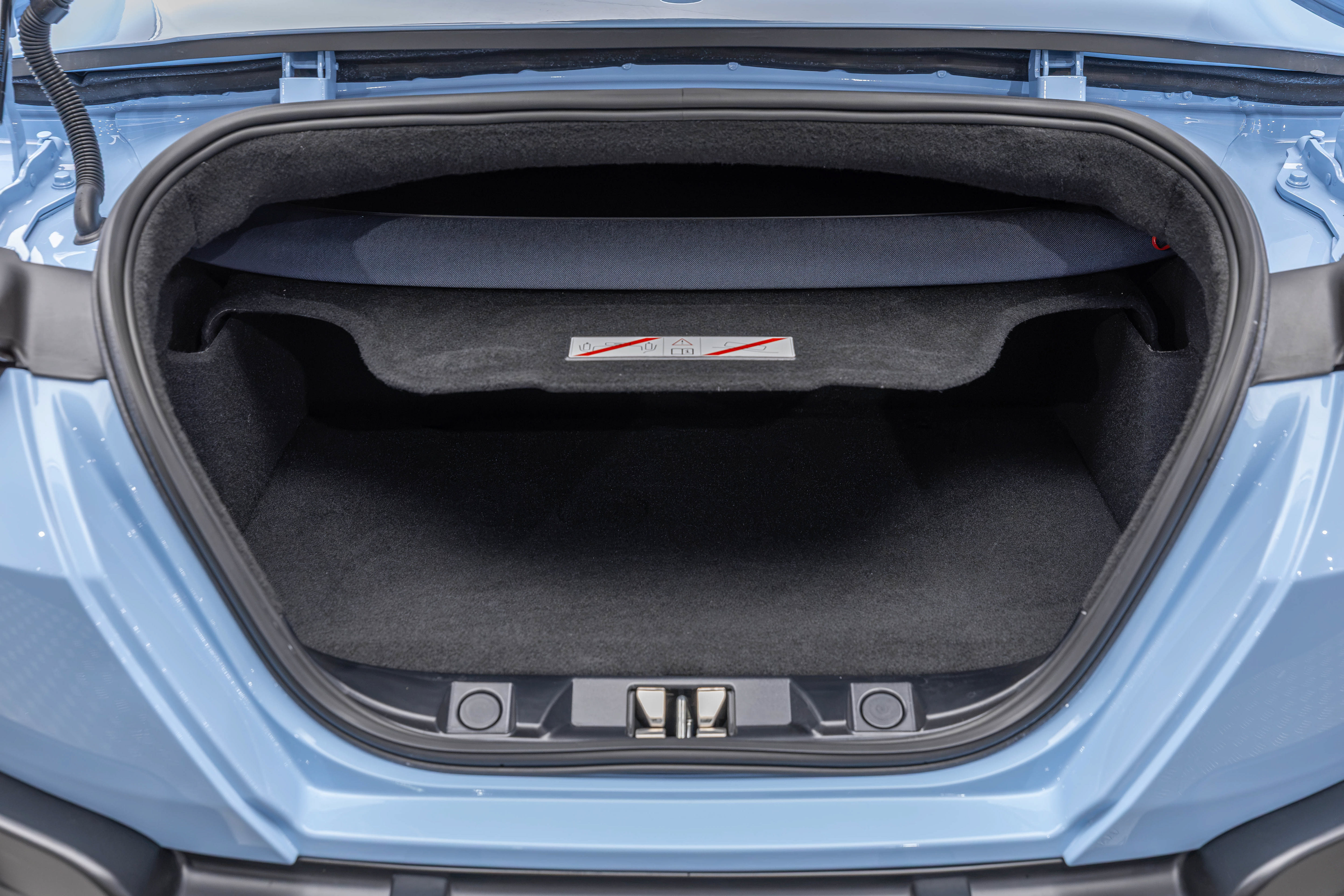 Certified 2025 Ferrari Roma Spider RWD image 34