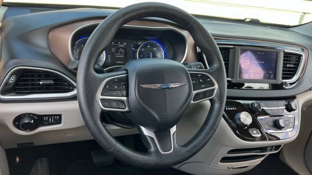 Used 2020 Chrysler Voyager Lxi image 78