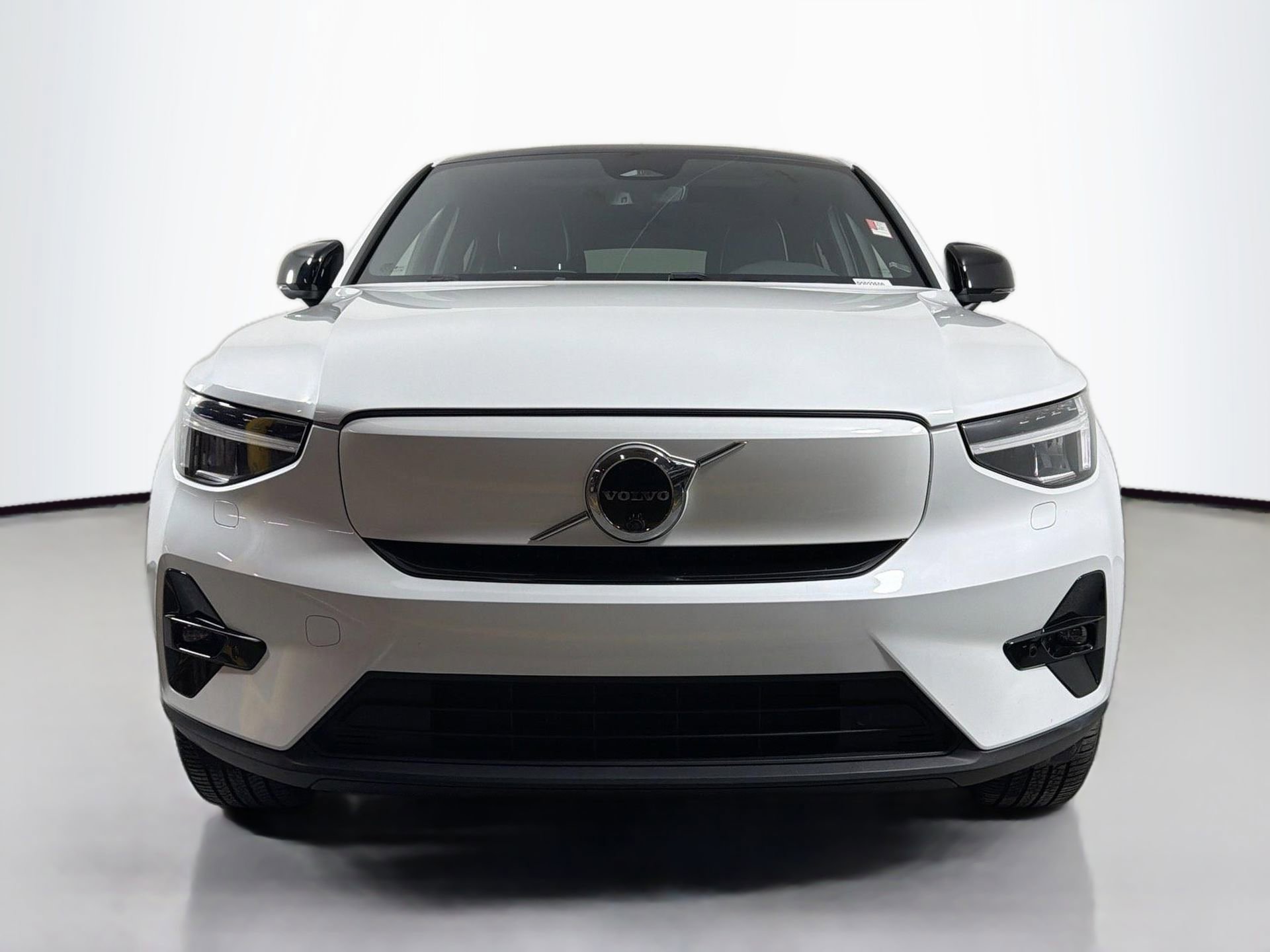 Certified 2023 Volvo C40 P8 Recharge Ultimate AWD/4WD image 2