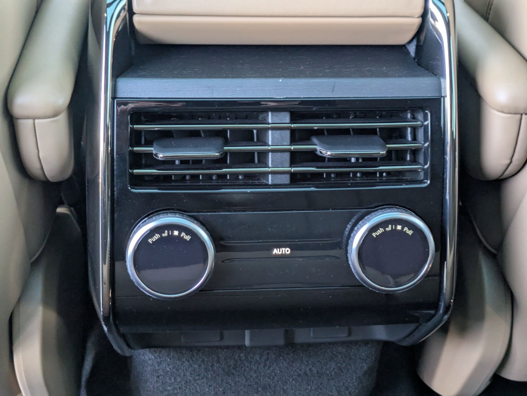 Certified 2023 Land Rover Range Rover Sport SE image 26