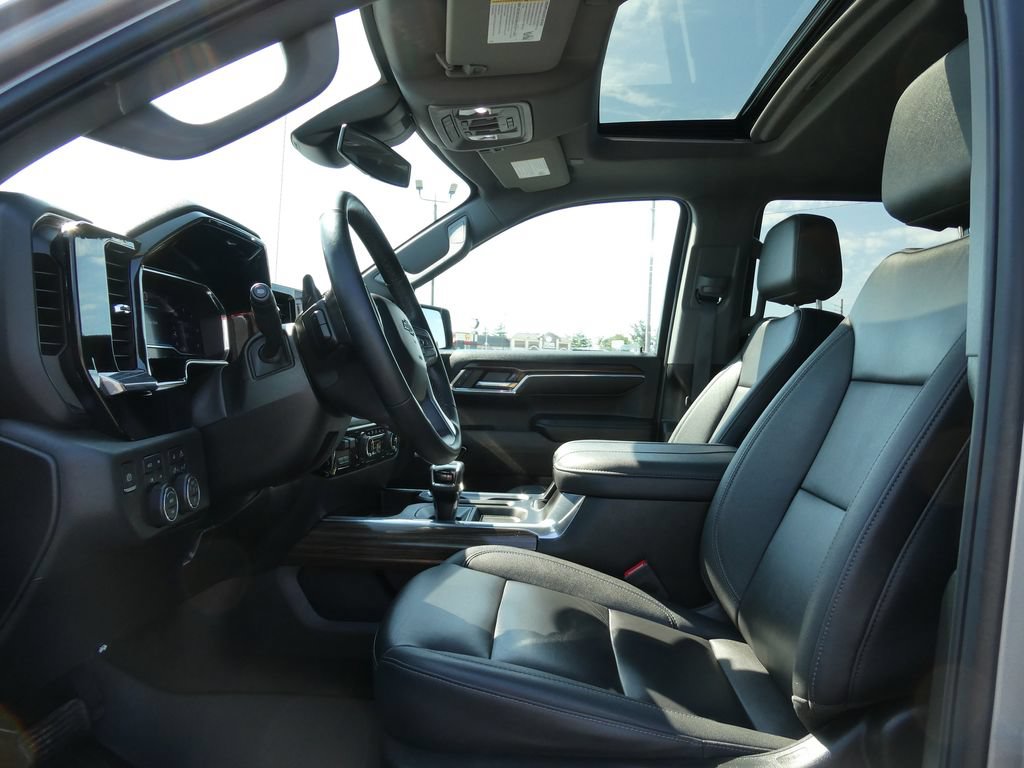 Certified 2024 Chevrolet Silverado 1500 RST AWD/4WD image 23