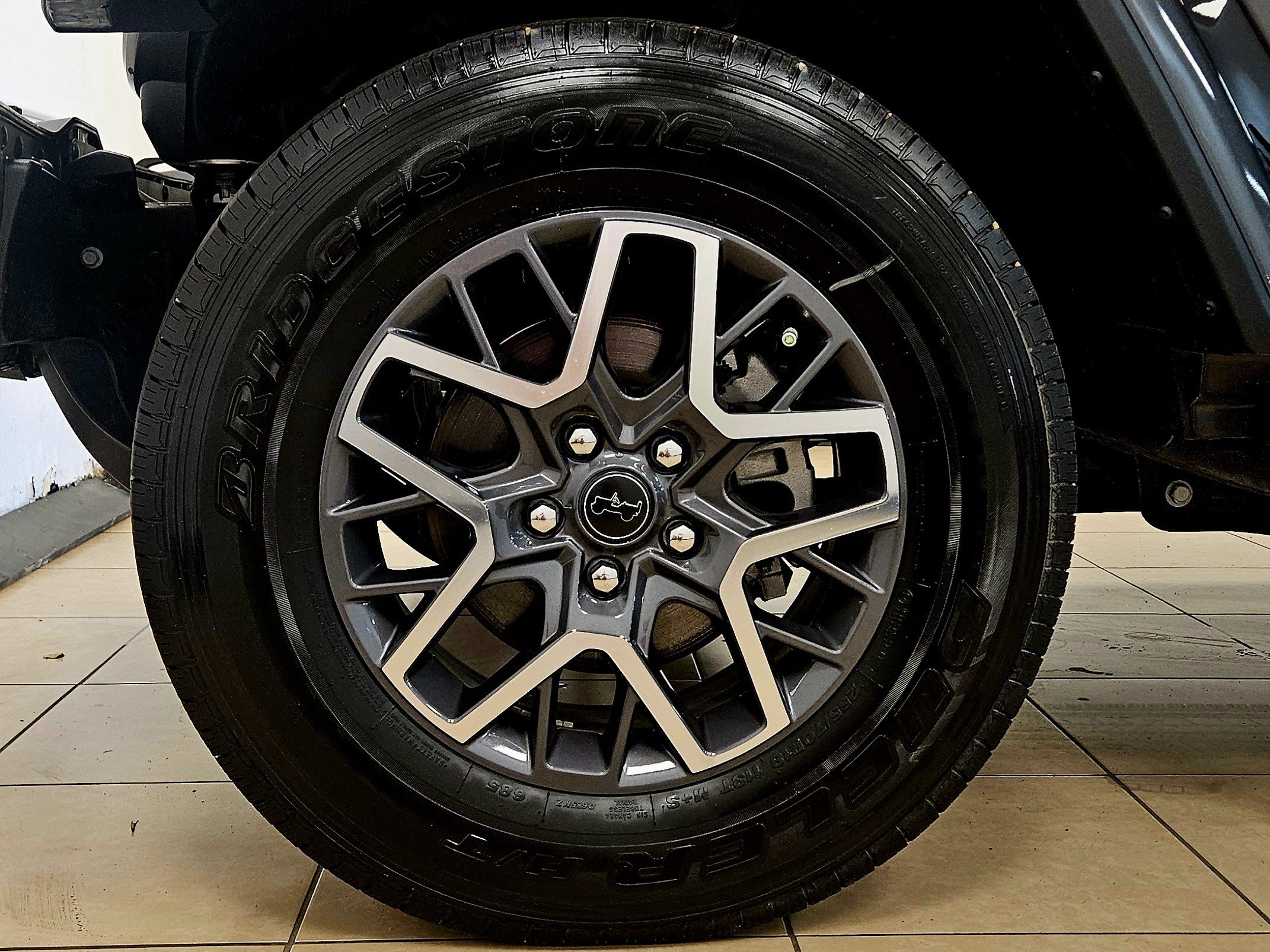 Used 2025 Jeep Wrangler Unlimited Sahara AWD/4WD image 27
