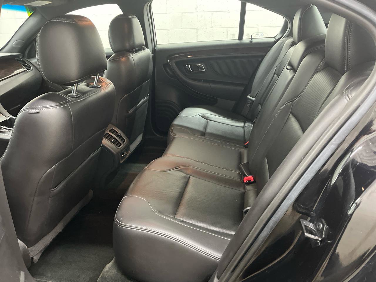Used 2016 Ford Taurus Limited FWD image 12