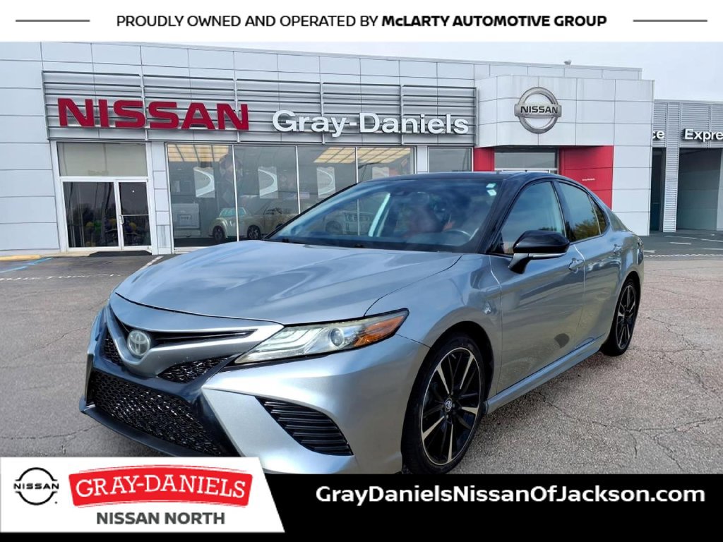 Used 2019 Toyota Camry XSE FWD image 3