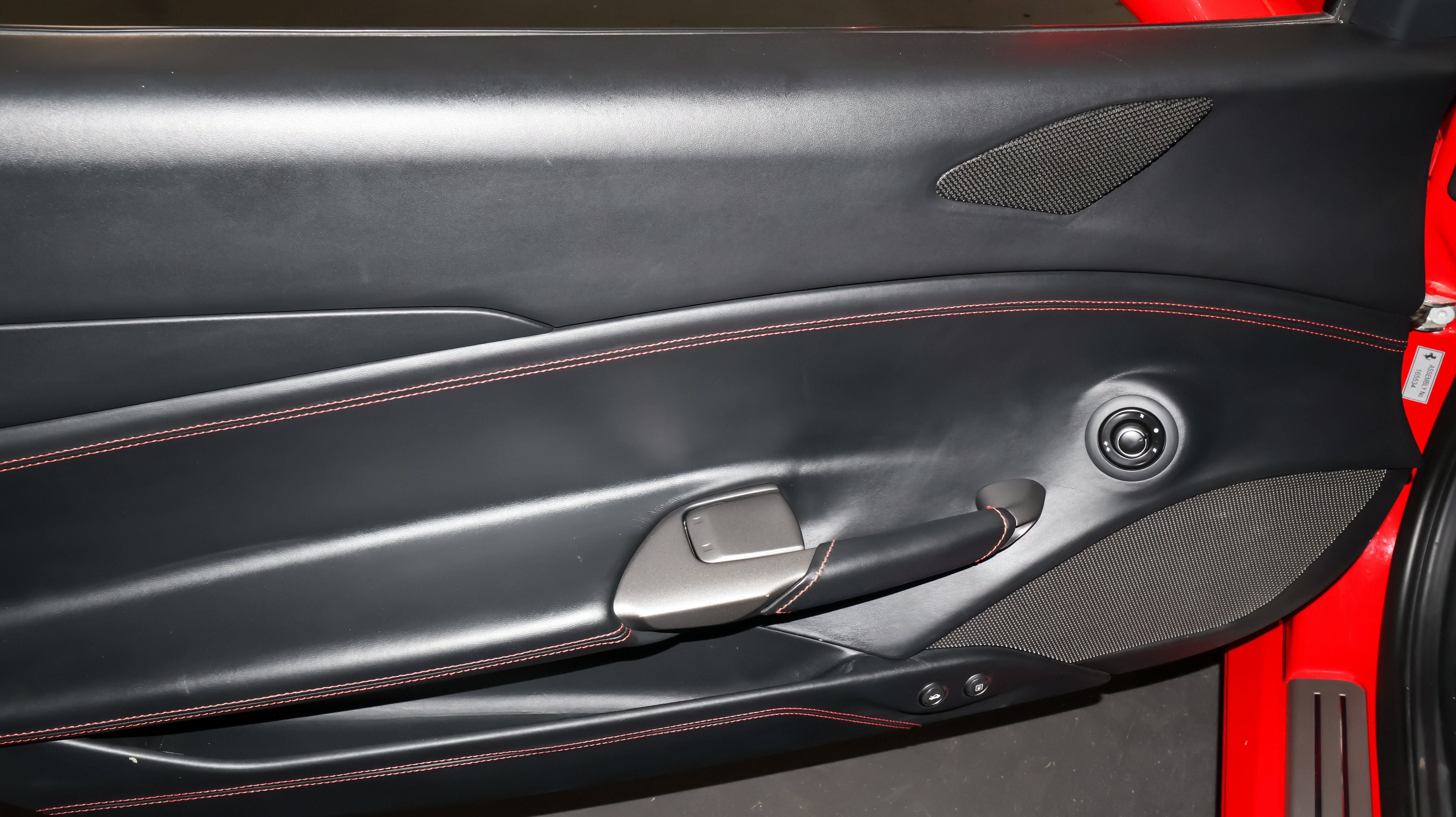 Used 2019 Ferrari 488 Spider RWD image 19