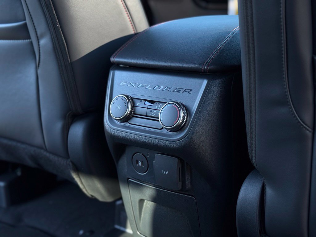 New 2027 Ford Explorer ST-Line AWD/4WD image 15