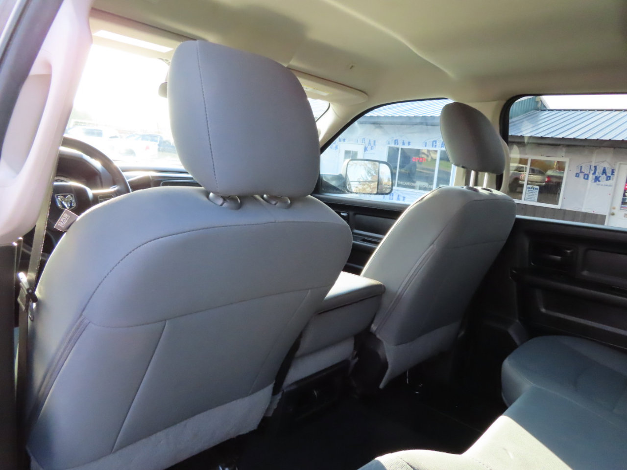 Used 2018 RAM 2500 Tradesman w/ Chrome Appearance Group image 42