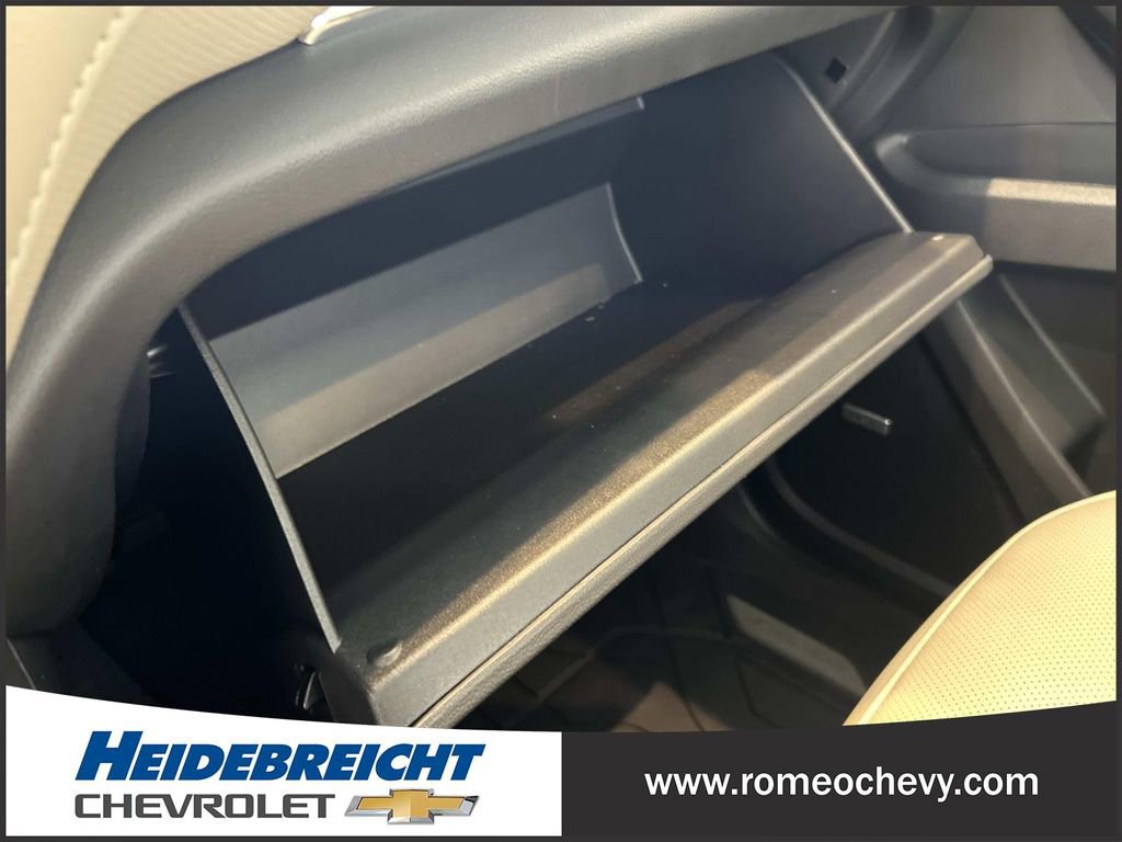 Used 2023 Chevrolet Traverse Premier w/ LPO, Floor Liner Package AWD/4WD image 26