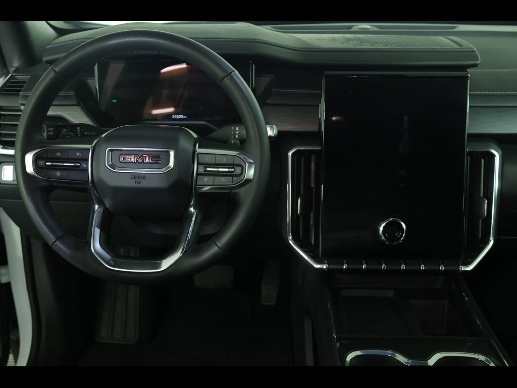 Used 2025 GMC Acadia Elevation image 16