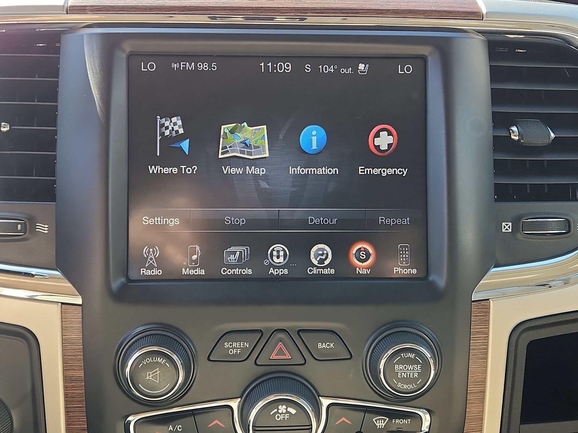 Certified 2016 RAM 2500 Laramie w/ Convenience Group AWD/4WD image 19