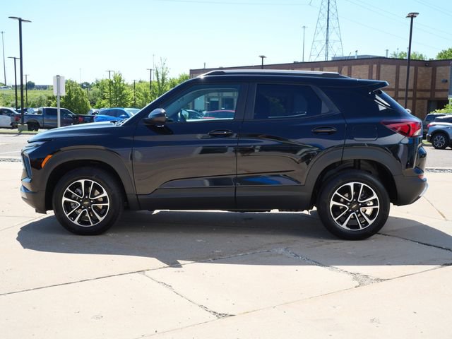 Used 2026 Chevrolet TrailBlazer LT w/ LT Cold Weather Package AWD/4WD image 4