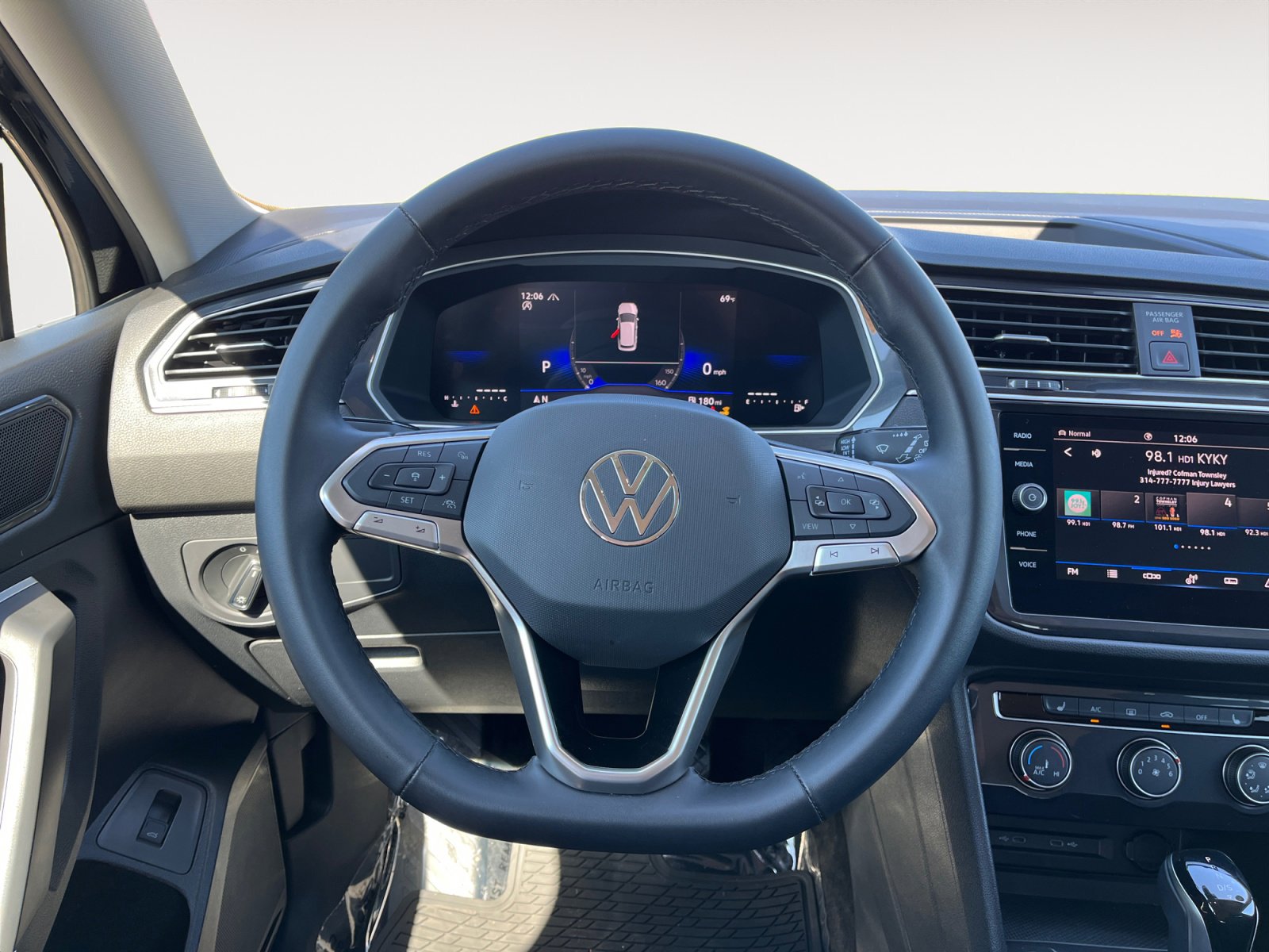 Certified 2024 Volkswagen Tiguan Wolfsburg Edition image 13