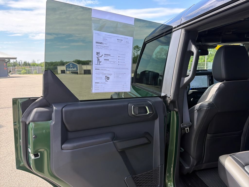 Used 2025 Ford Bronco Outer Banks AWD/4WD image 15