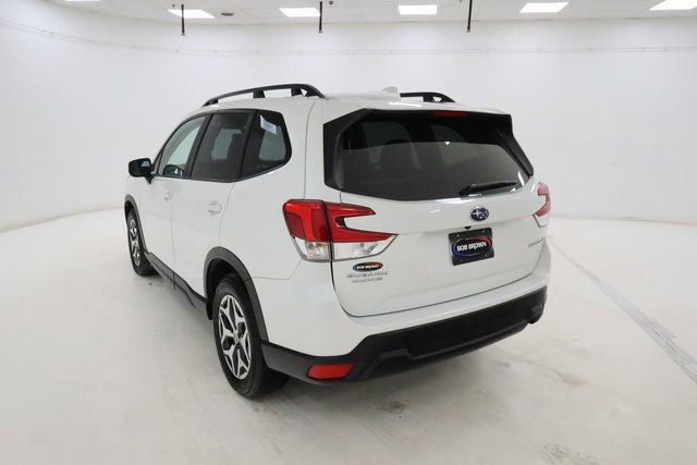 Used 2022 Subaru Forester Premium image 22