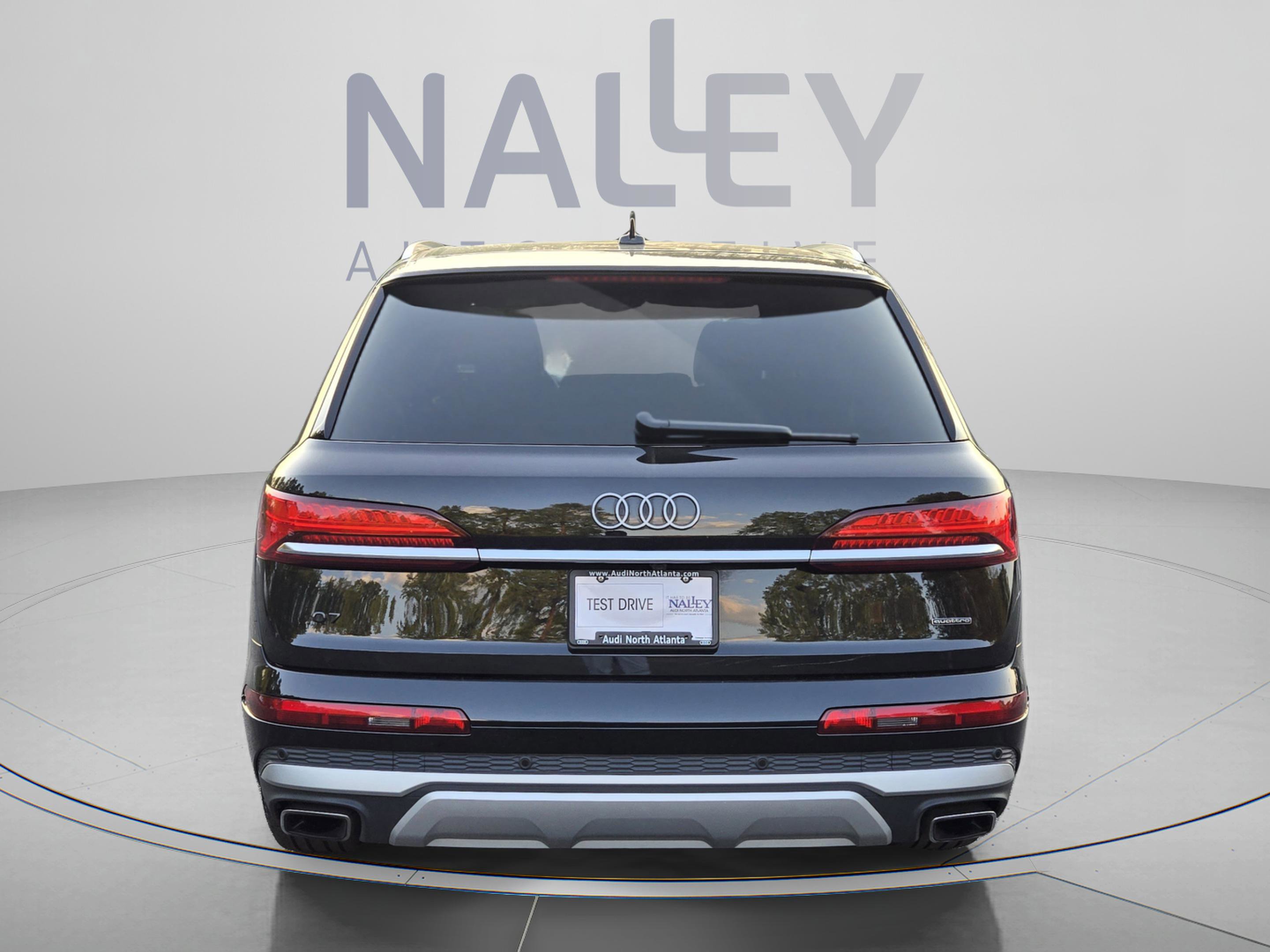 Used 2025 Audi Q7 3.0T Premium w/ Convenience Package image 4
