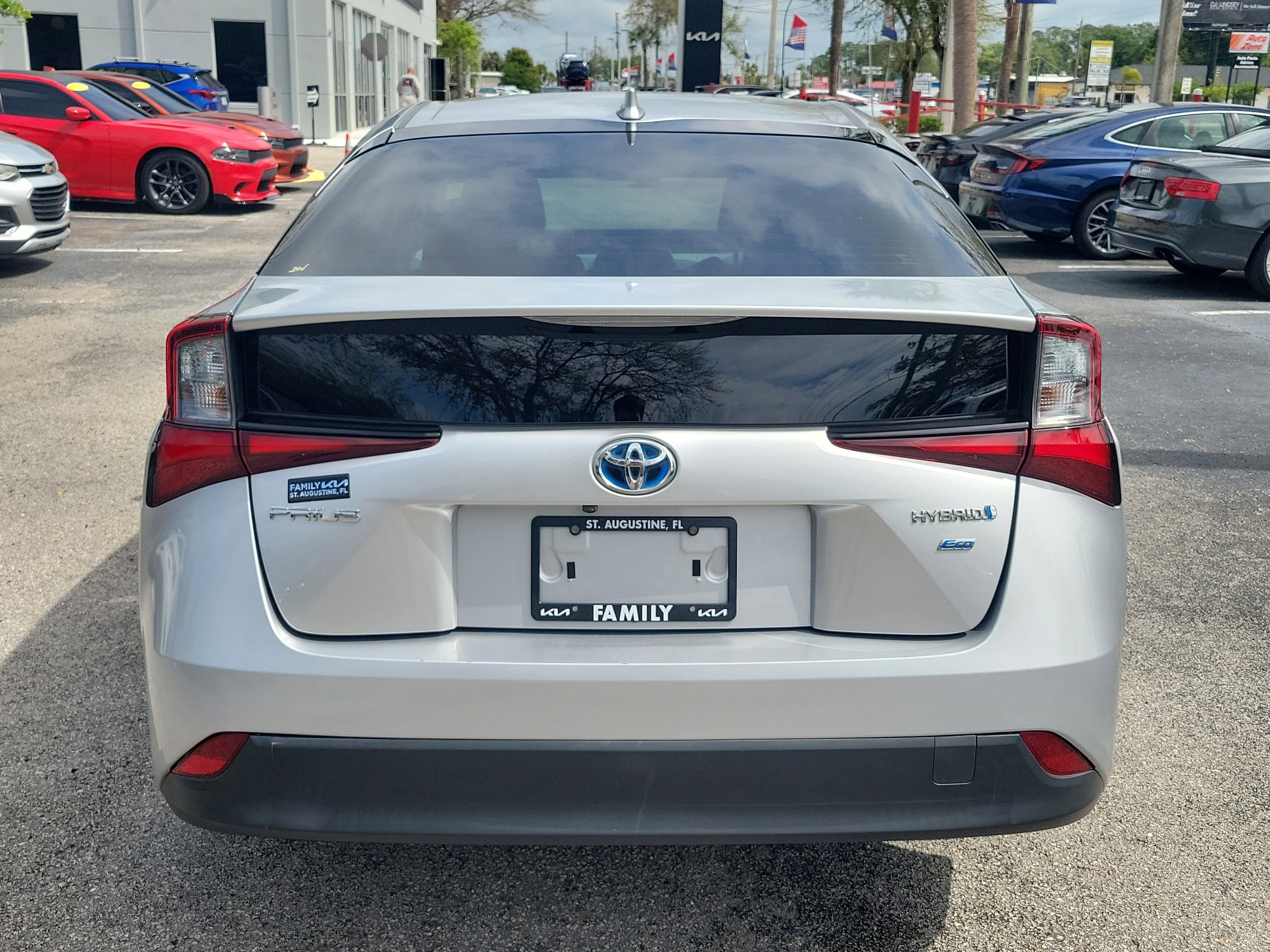 Used 2019 Toyota Prius L Eco FWD image 5