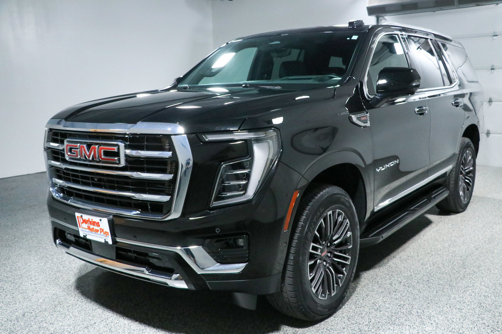 Used 2025 GMC Yukon Elevation w/ LPO, Elevation Black Package AWD/4WD image 38