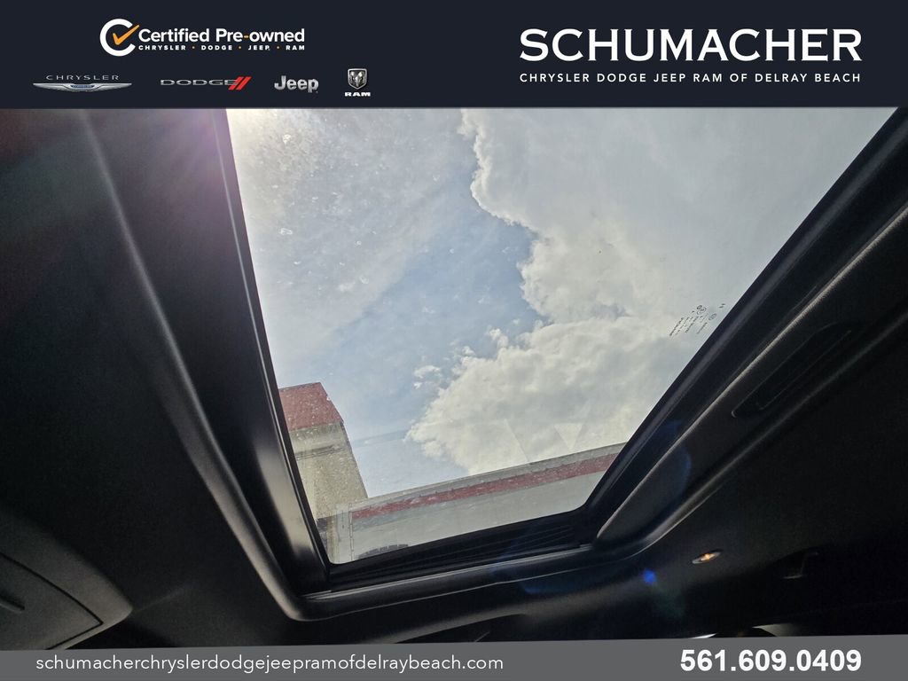 Used 2022 Dodge Challenger R/T Scat Pack RWD image 22