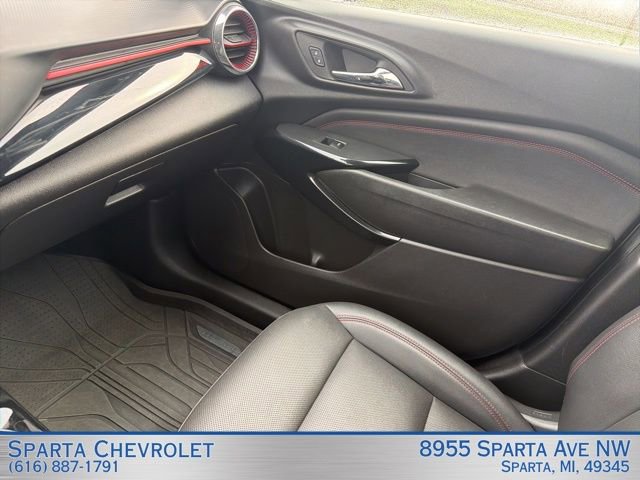 Used 2024 Chevrolet Trax RS image 24