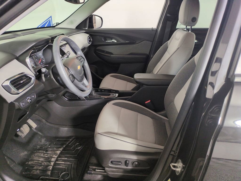 Used 2021 Chevrolet TrailBlazer LT w/ Convenience Package image 12