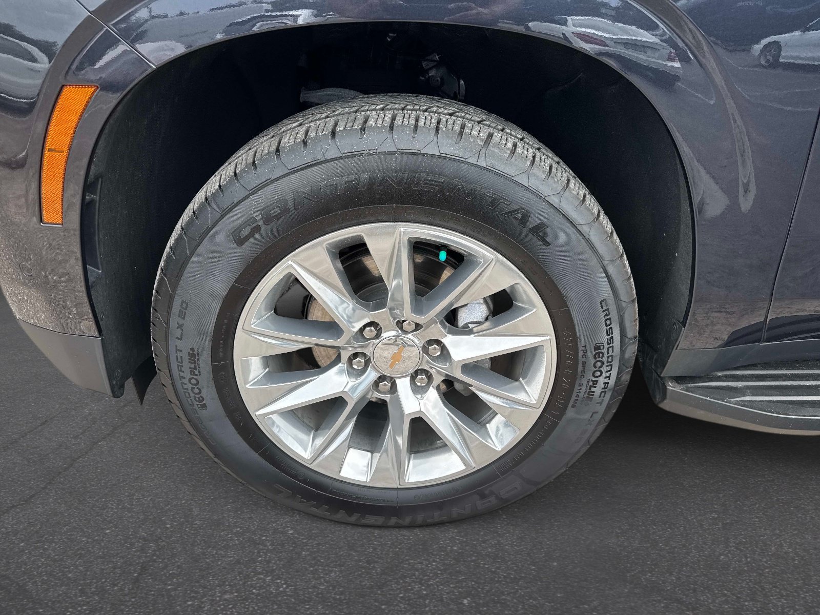 Used 2025 Chevrolet Suburban Premier RWD image 10