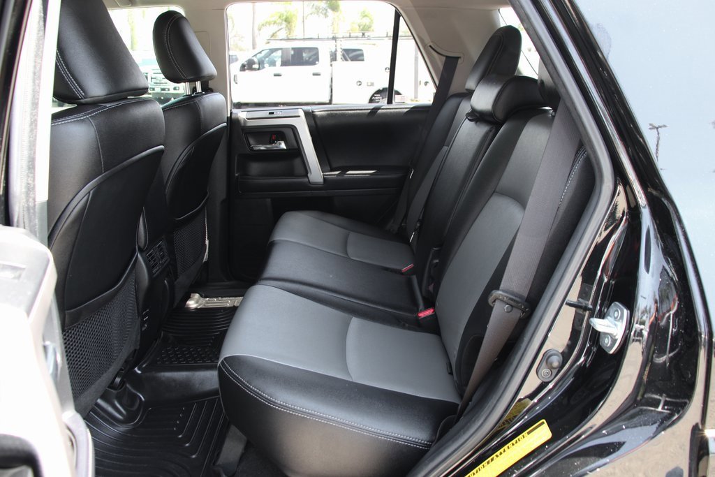 Used 2018 Toyota 4Runner SR5 Premium image 33