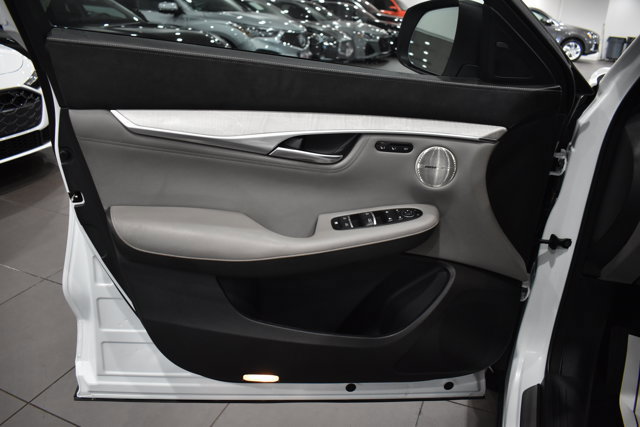 Used 2023 INFINITI QX50 Sensory image 33
