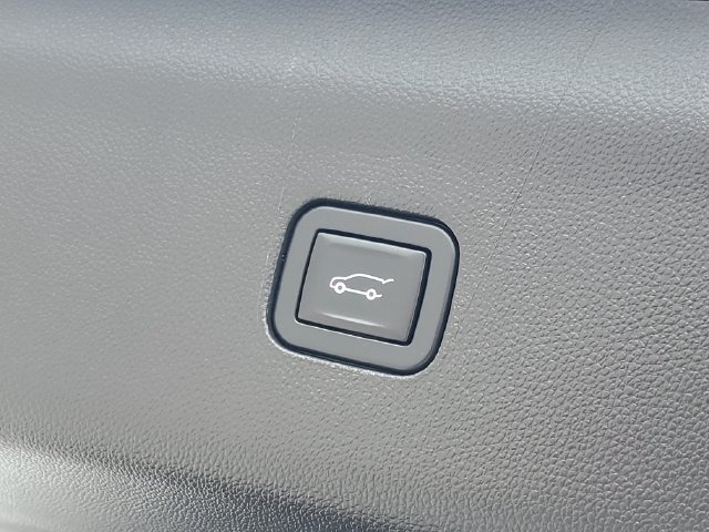 Used 2021 Buick Enclave Essence w/ Trailering Package, 5000 lbs. FWD image 33
